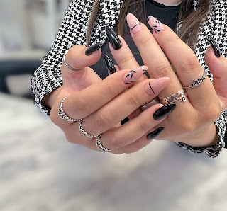 Immagine estetiste cinese “mia estetica” 5