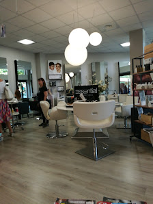 Immagine Oops - Centro estetico e Acconciature 3