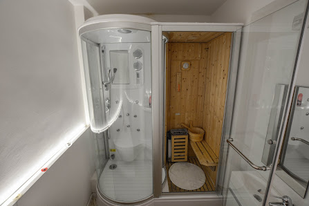 Immagine Nails and Beauty 4