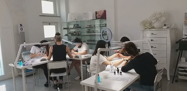 Immagine Master Nail Arts di Dorina Vancea 3