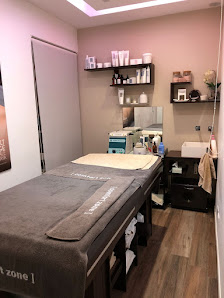 Immagine VITA acconciature estetica e benessere 1