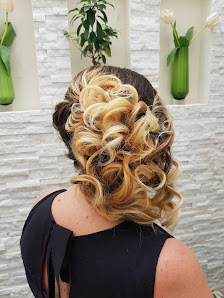 Immagine VITA acconciature estetica e benessere 3