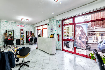 Immagine Parrucchieri Estetica Uomini & Donne 2