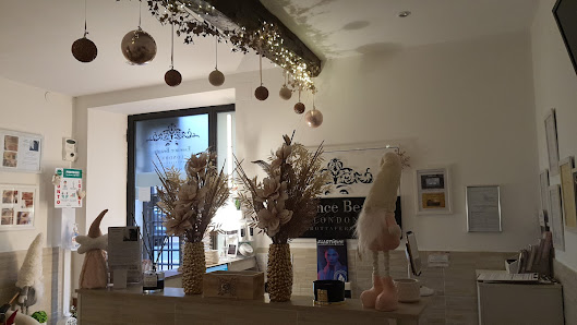 Immagine Essence Beauty London 2