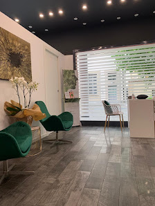 Immagine dueB ESTETICA 4