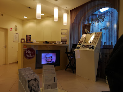 Immagine REVIDERM skinmedics Bozen 2