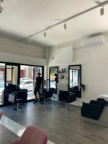 Immagine AKANG Parrucchiere & Nail Spa Estetica 3