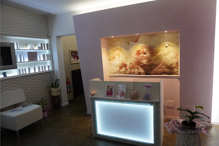 Immagine Follia Estetica 3