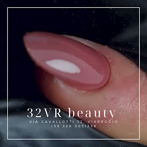 Immagine 𝟑𝟐𝐕𝐑 𝐛𝐞𝐚𝐮𝐭𝐲 5