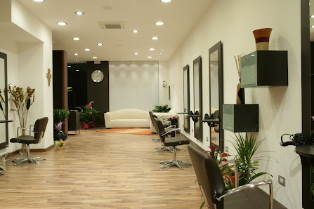 Immagine CARLO ABATE PARRUCCHIERI E CENTRO ESTETICO DI GARRAFFO EVELINA. 1