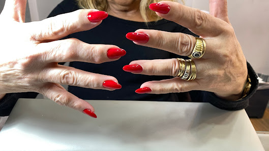 Immagine X & W Estetica Nails Parrucchiere Unisex 1