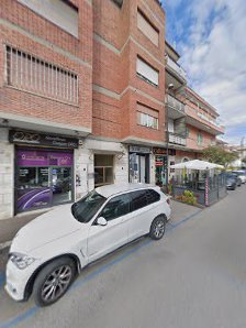 Immagine X & W Estetica Nails Parrucchiere Unisex 4