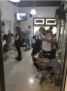 Immagine Anna&Catia Parrucchiere Estetica Ricostruzione Unghie 2