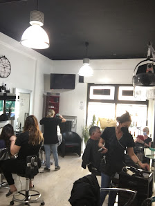 Immagine Anna&Catia Parrucchiere Estetica Ricostruzione Unghie 4