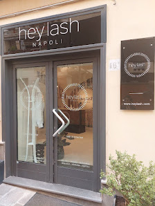 Immagine Heylash | Extension Ciglia, Microblading, Laminazione a Napoli 4