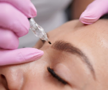 Immagine VStudio | Epilazione laser, Smalto semipermanente e Microblading 2