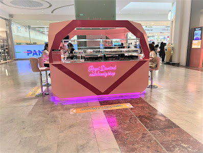 Immagine Royal Diamond Nails Beauty Shop - Chiosco Nails 1