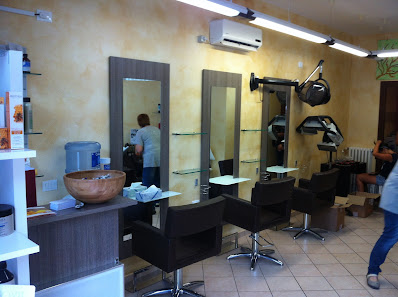 Immagine Look Center Acconciature ed Estetica 3