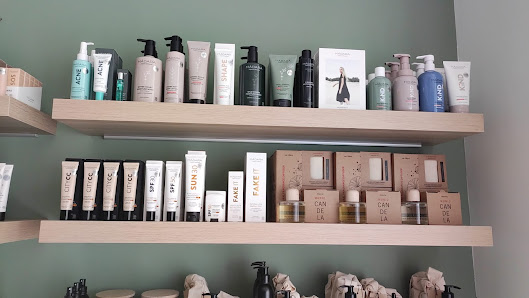 Immagine IOORA Studio | Centro Estetico, Make-Up & Naturopatia 1