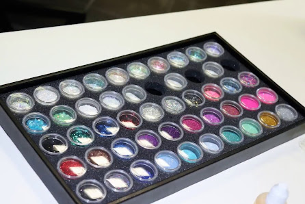 Immagine Enshade Cosmetics (corsi ricostruzione unghie e vendita prodotti nails) 3