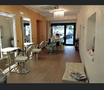 Immagine parrucchieria centro estetico paola 1