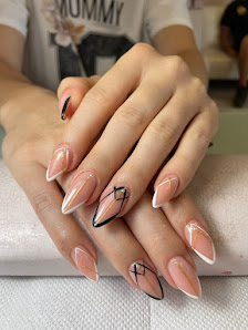 Immagine Queen Nails 2