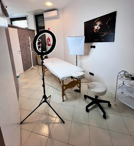 Immagine Studio Carolline | Dermopigmentazione e trucco permanente | professional Make up 3